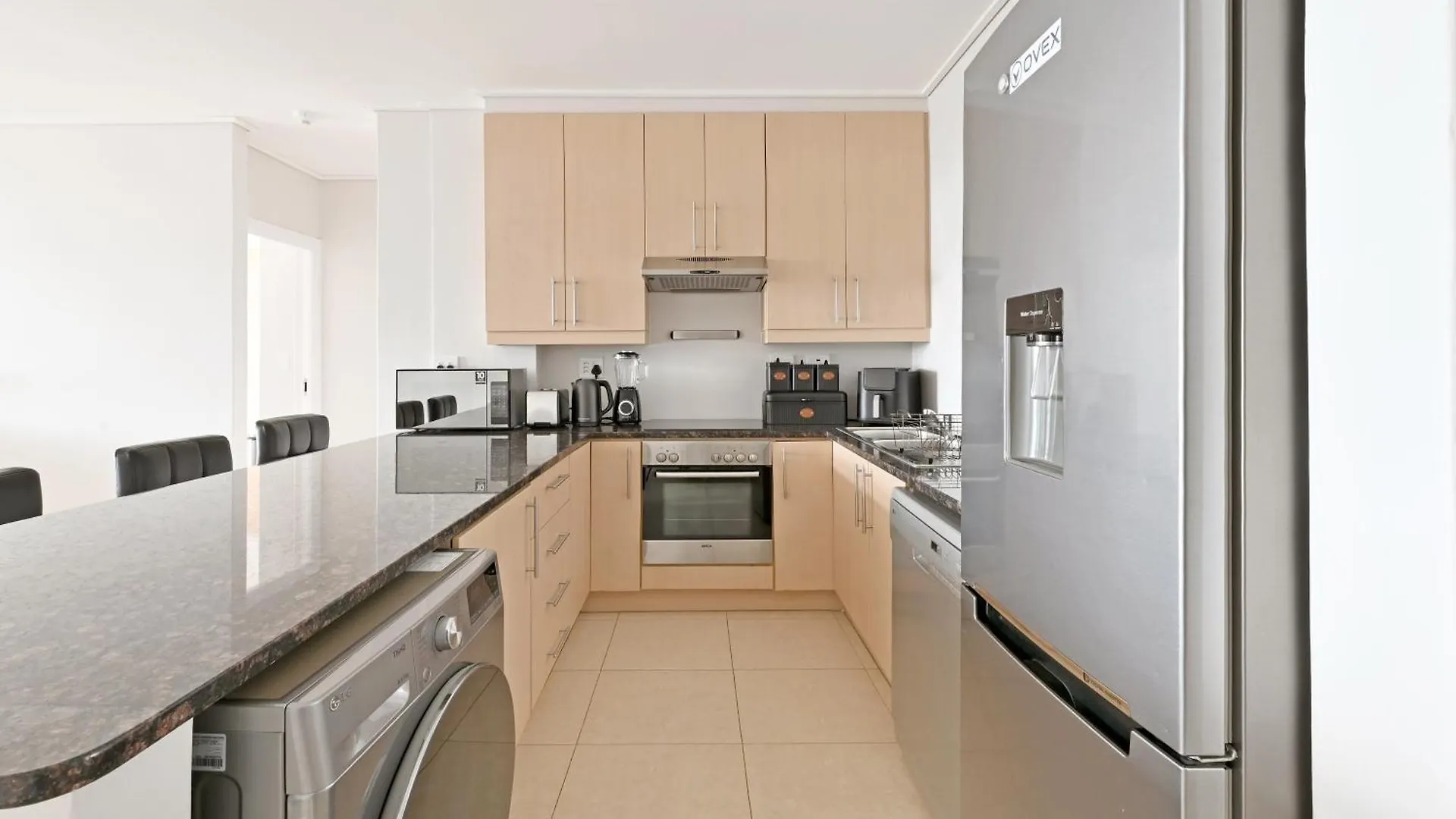 Luxury Apartment In De Waterkant With Amazing Views And Spacious Cape Town