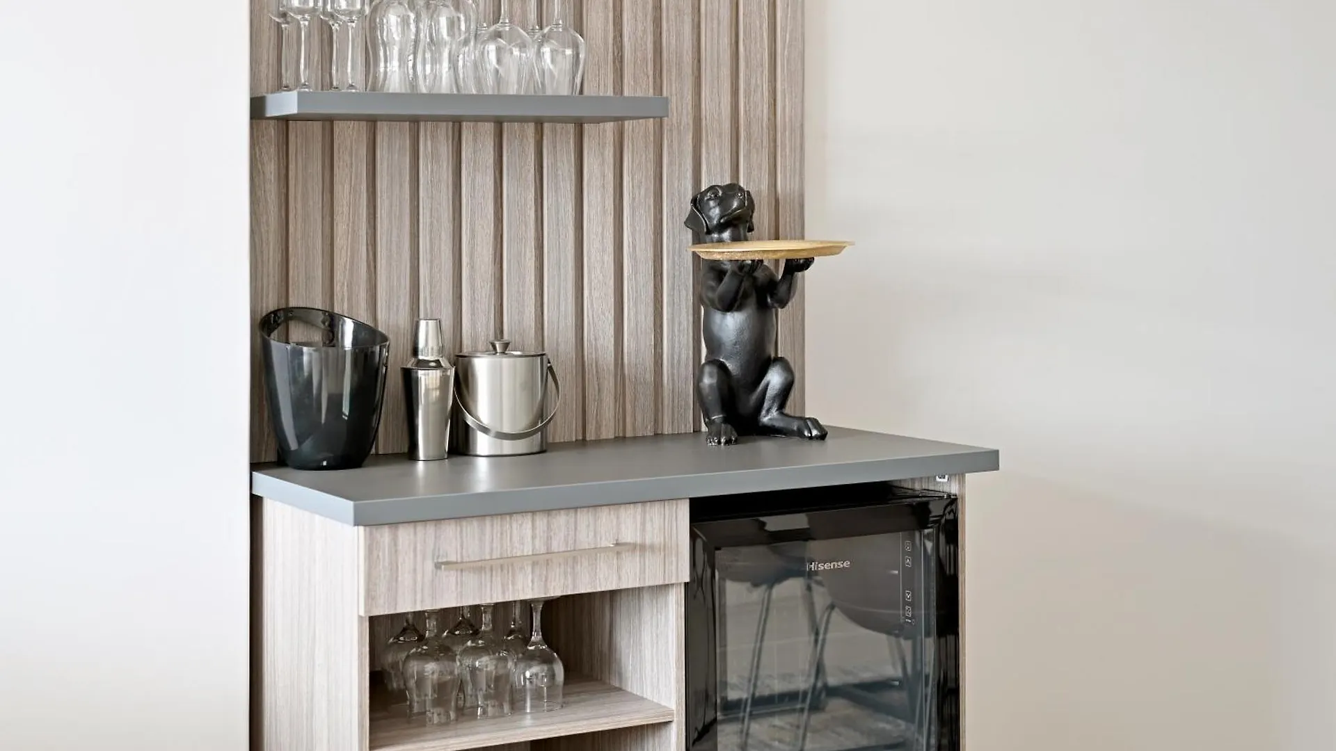 Luxury Apartment In De Waterkant With Amazing Views And Spacious Cape Town