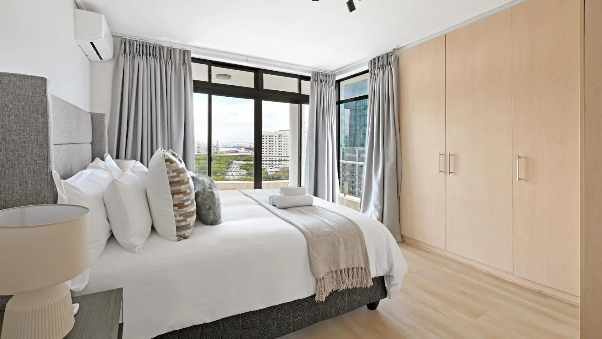 Luxury Apartment In De Waterkant With Amazing Views And Spacious Cape Town South Africa