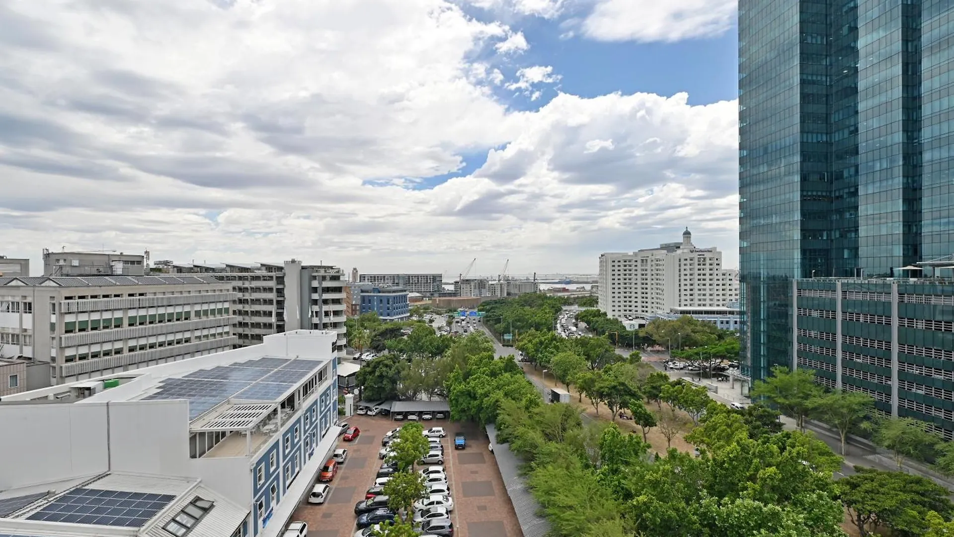Luxury Apartment In De Waterkant With Amazing Views And Spacious Cape Town